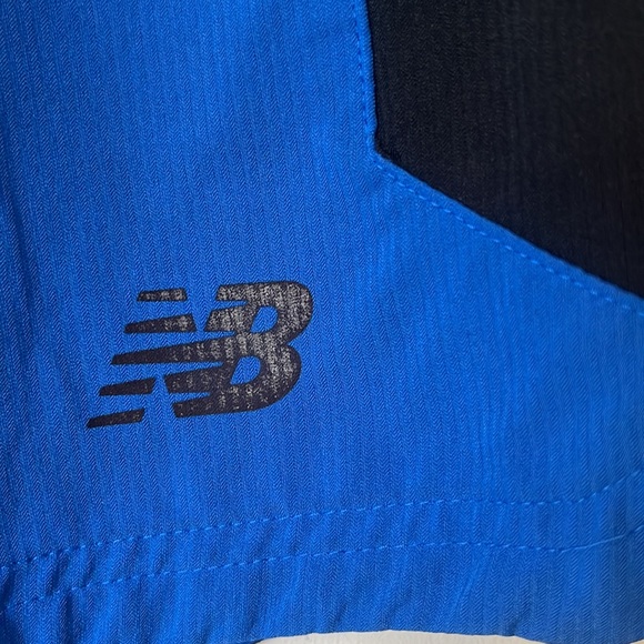 New Balance shorts w/ liner and key pocket - Picture 4 of 5